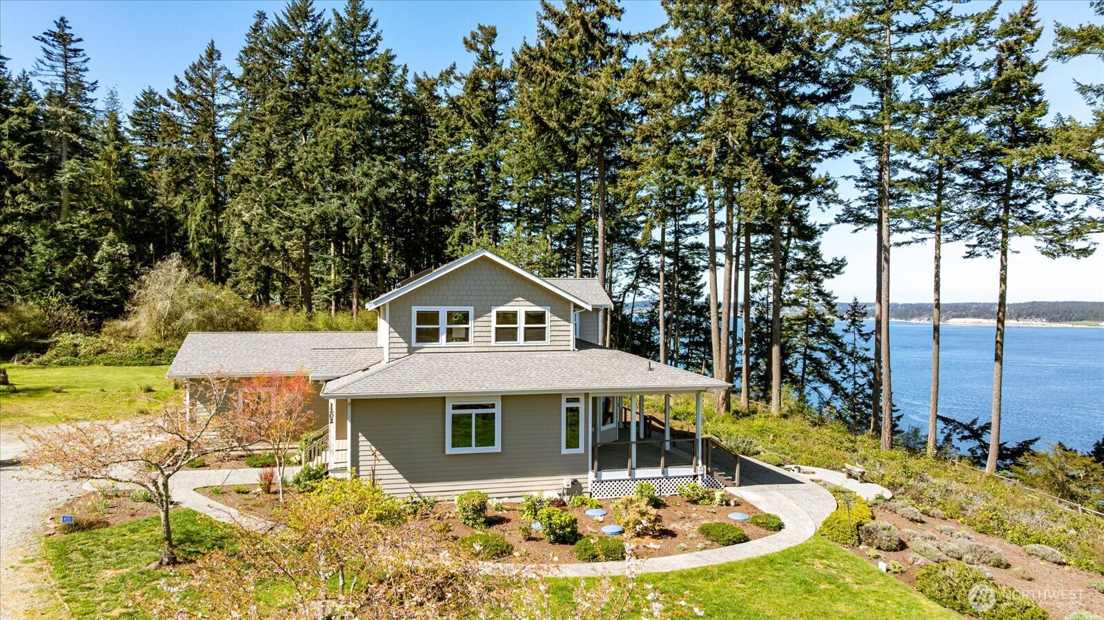 1202 NE Burnham Place , Coupeville, WA 98239