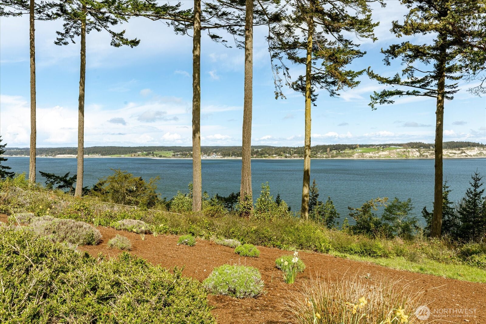 1202 NE Burnham Place , Coupeville, WA 98239