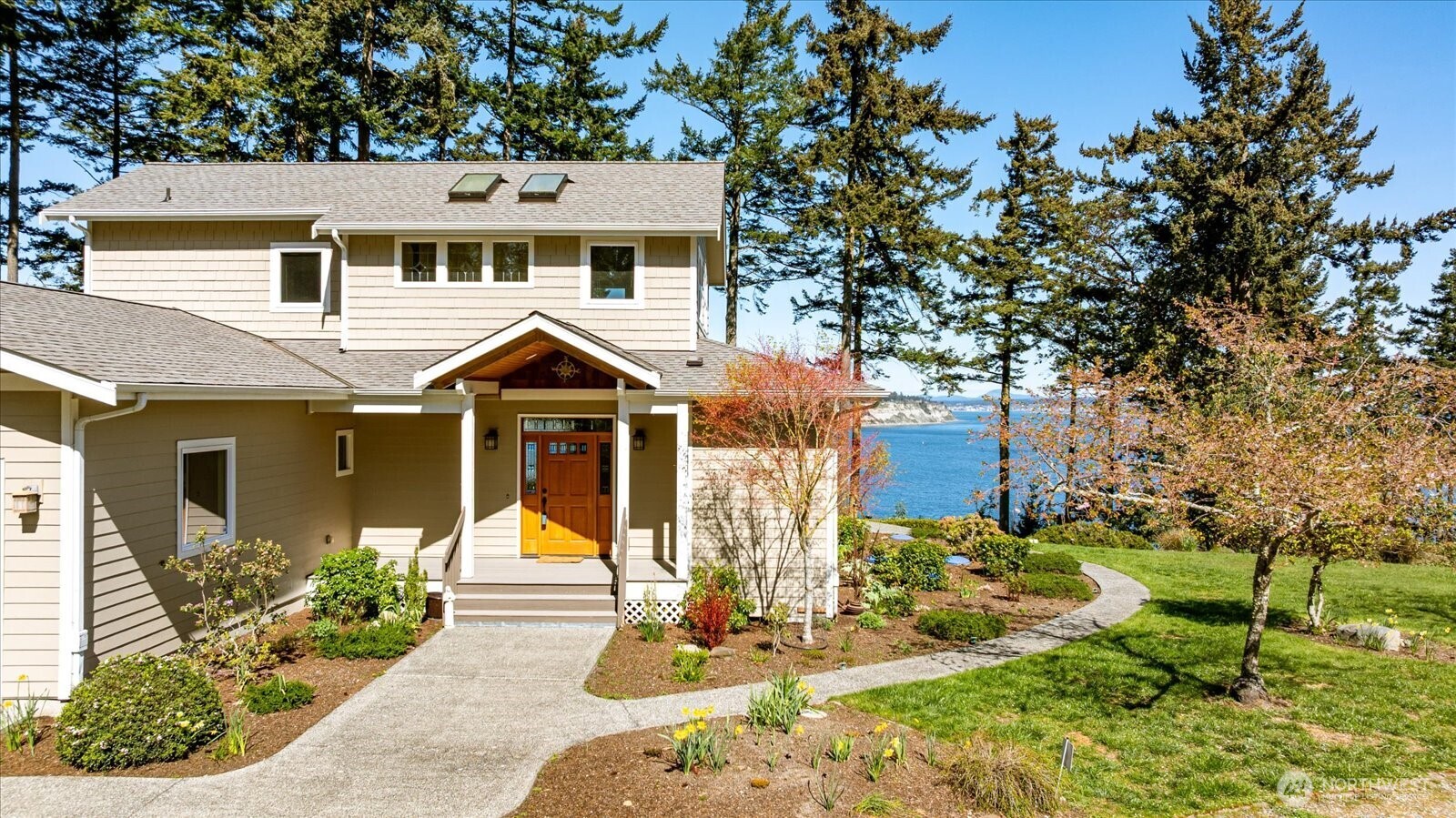 1202 NE Burnham Place , Coupeville, WA 98239