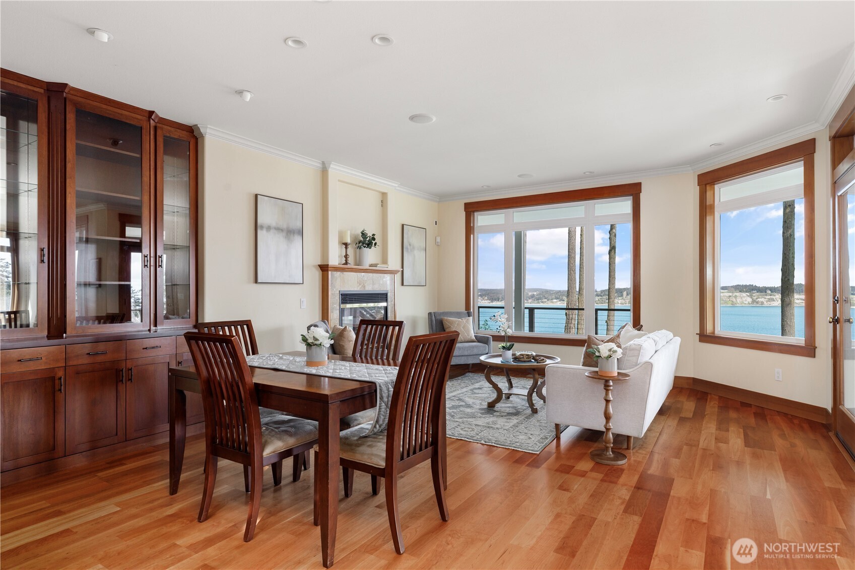 1202 NE Burnham Place , Coupeville, WA 98239