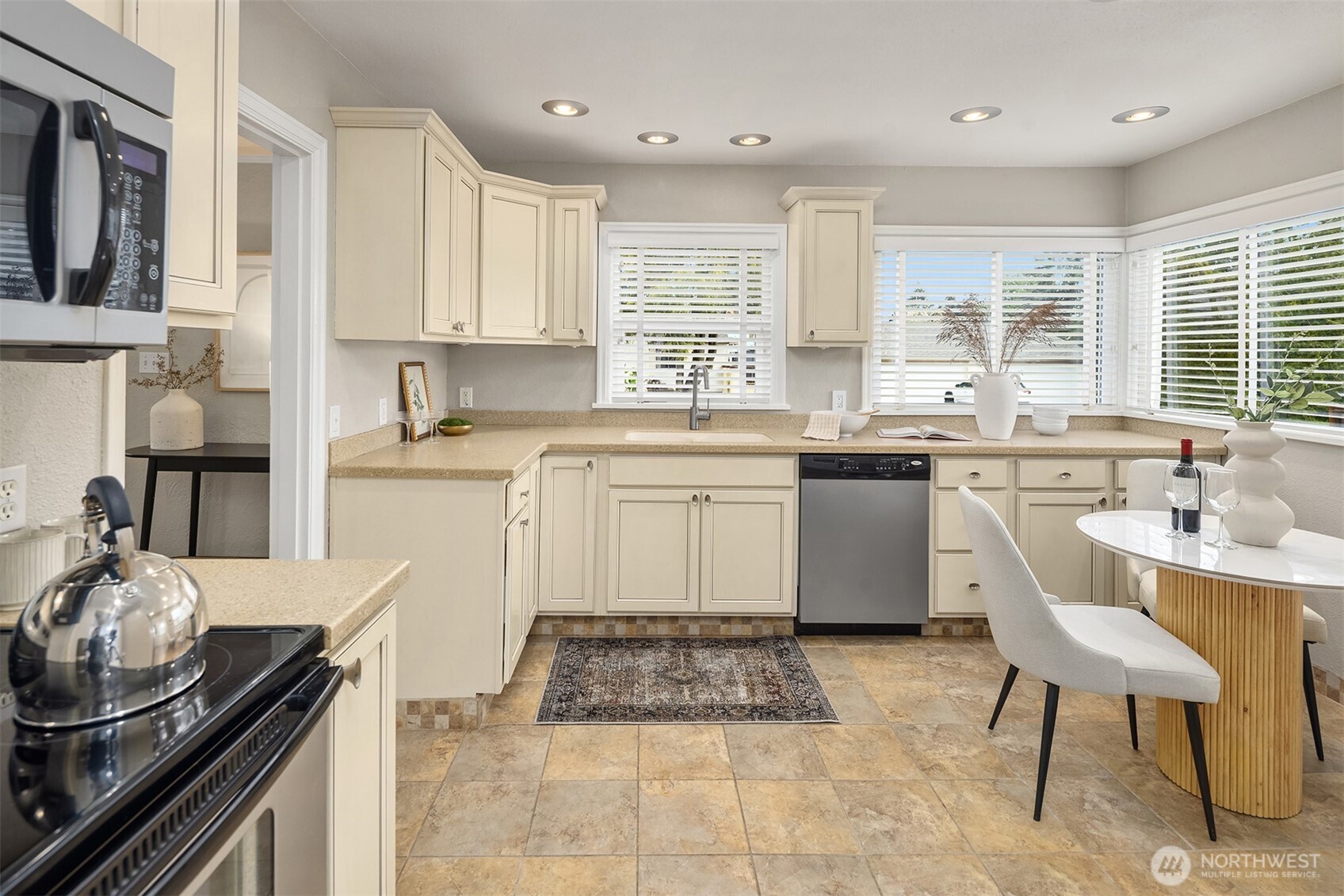 16202 11th Avenue SW, Burien, WA 98166