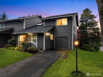 13147 113th Place NE, Kirkland, WA 98034 - Photo 2