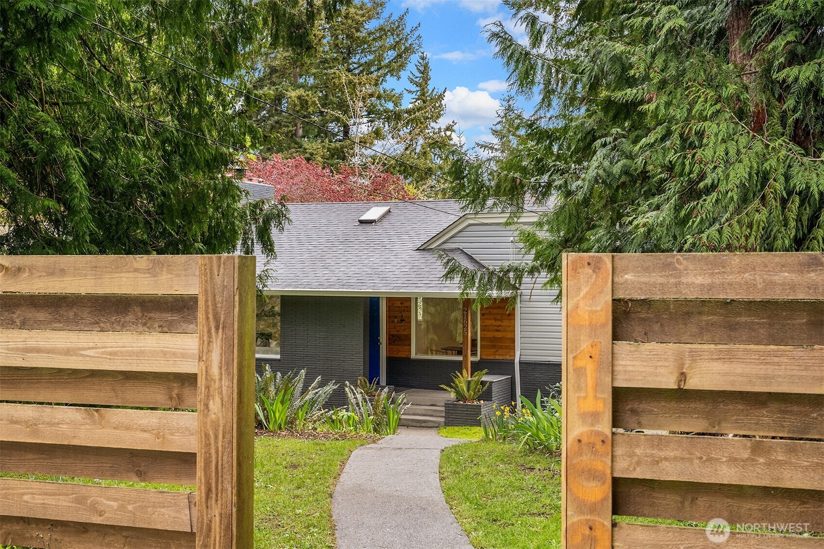 21625 92nd Avenue W, Edmonds, WA 98020