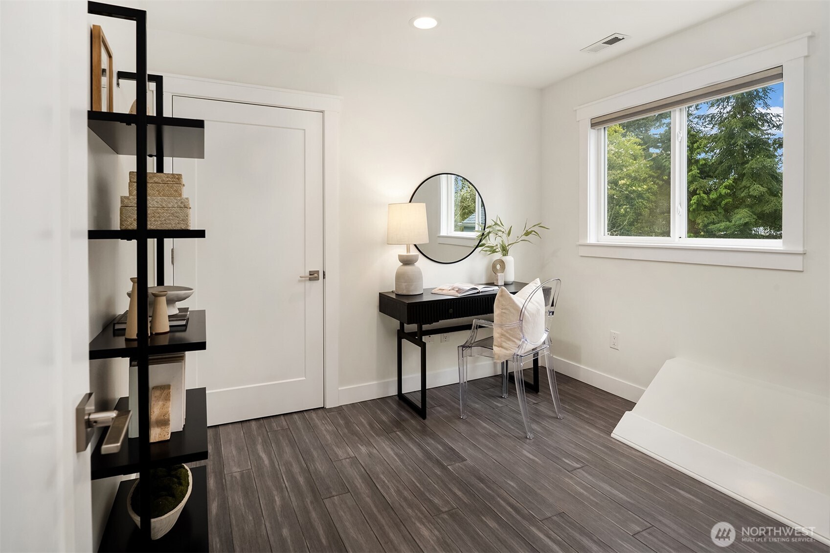 21625 92nd Avenue W, Edmonds, WA 98020