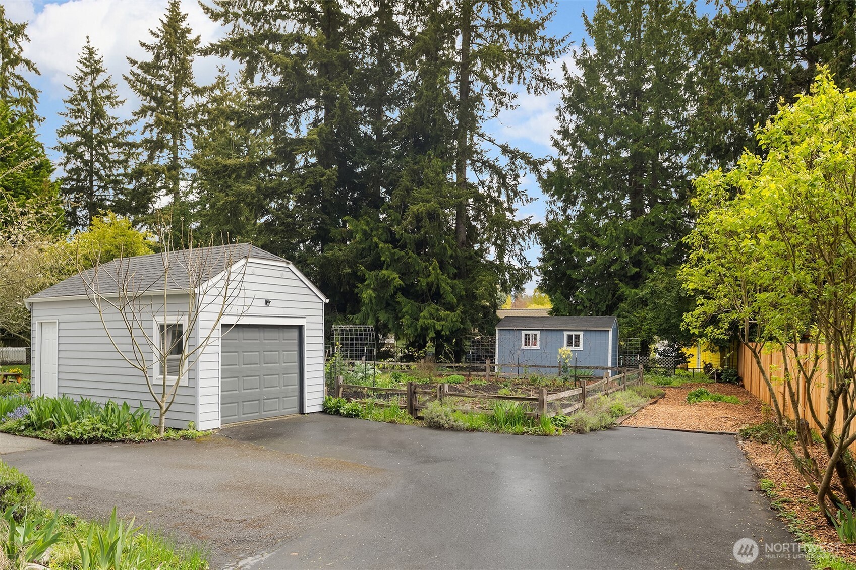 21625 92nd Avenue W, Edmonds, WA 98020