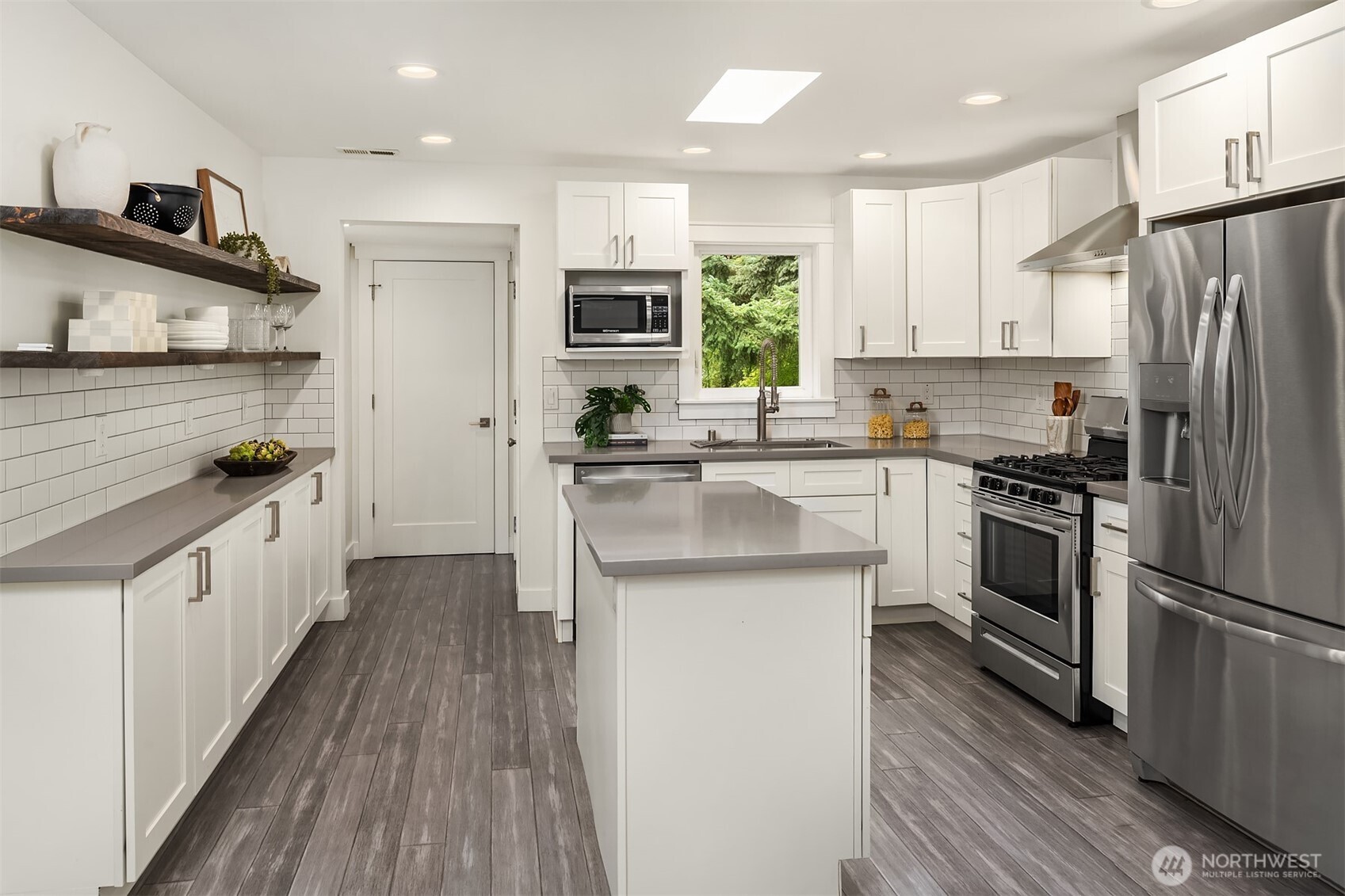 21625 92nd Avenue W, Edmonds, WA 98020