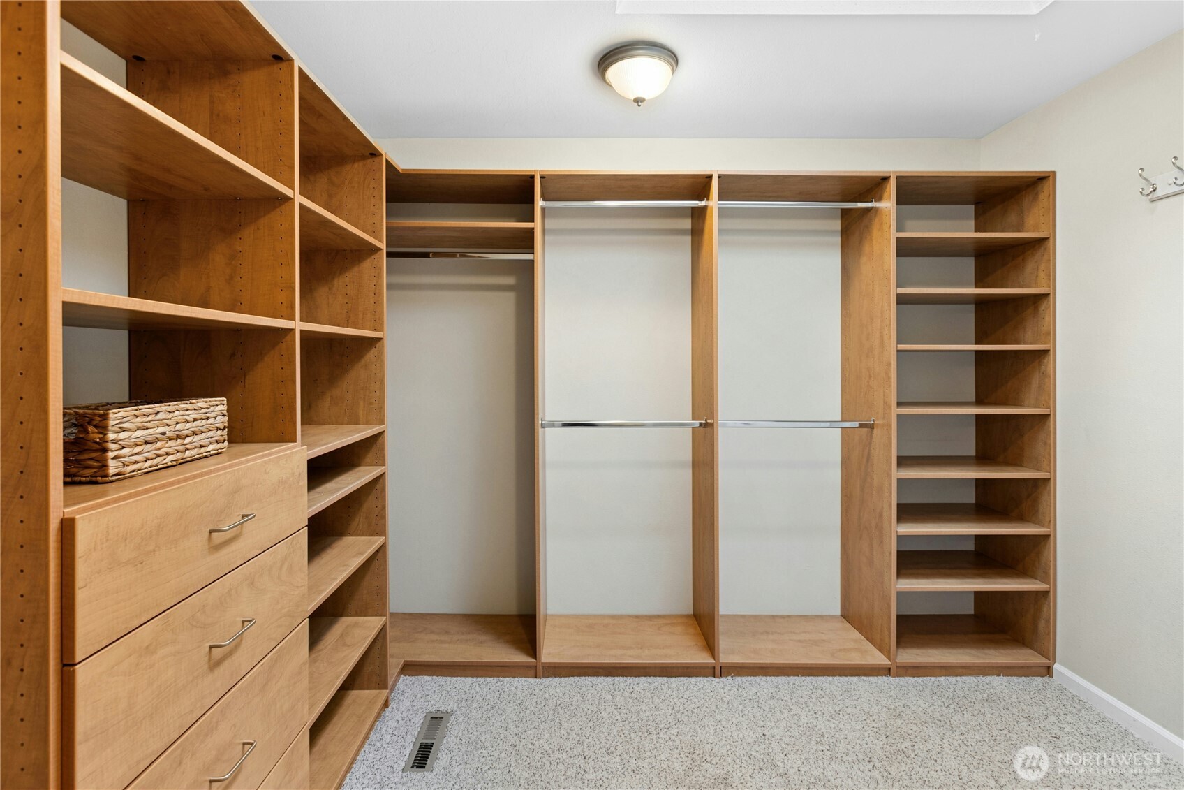 585 Mt Index Place SW, Issaquah, WA 98027