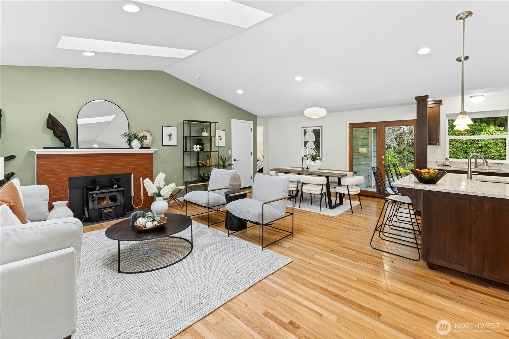 585 Mt Index Place SW, Issaquah, WA 98027