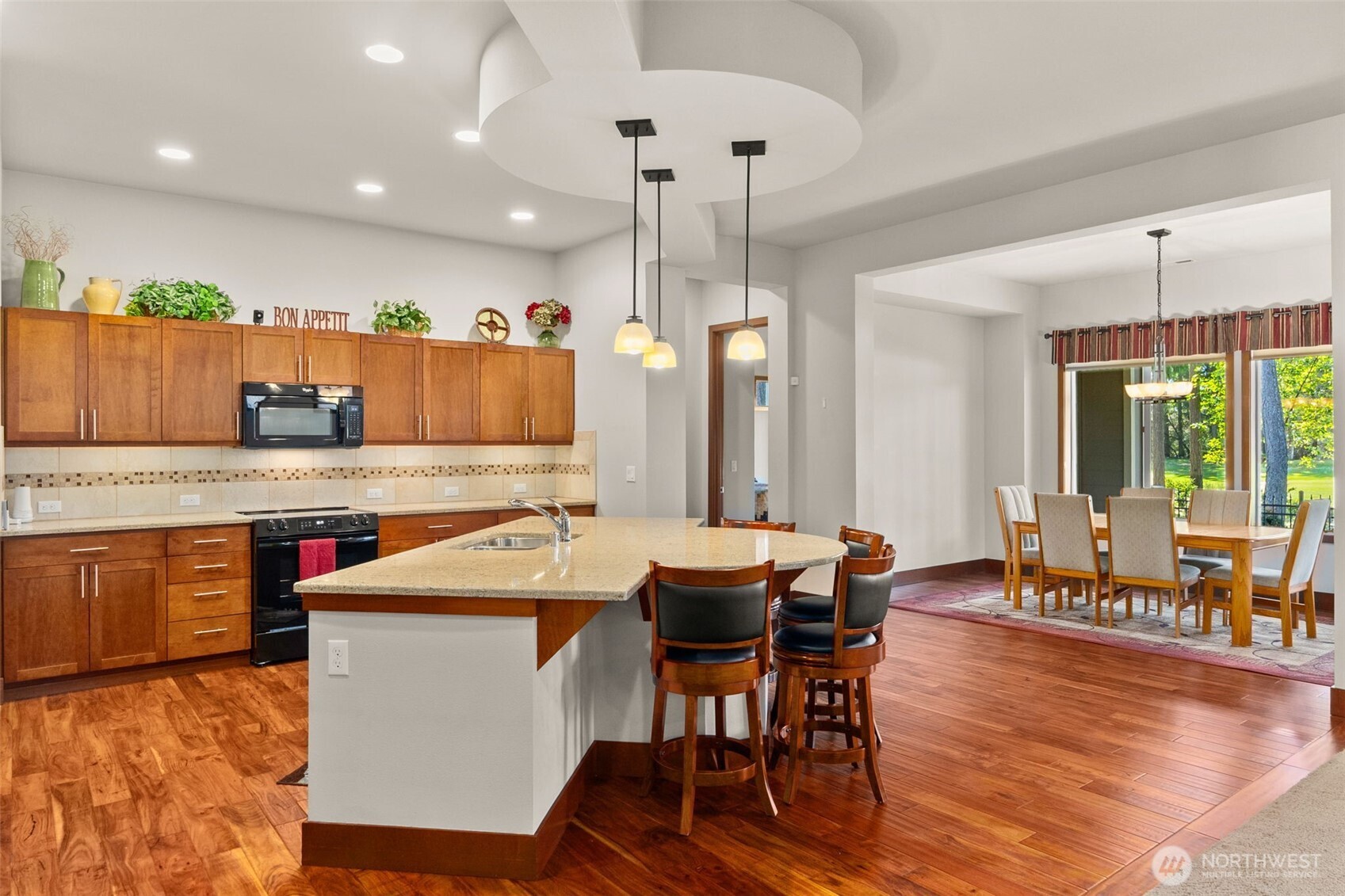 8235 Orcas Loop NE, Olympia, WA 98516