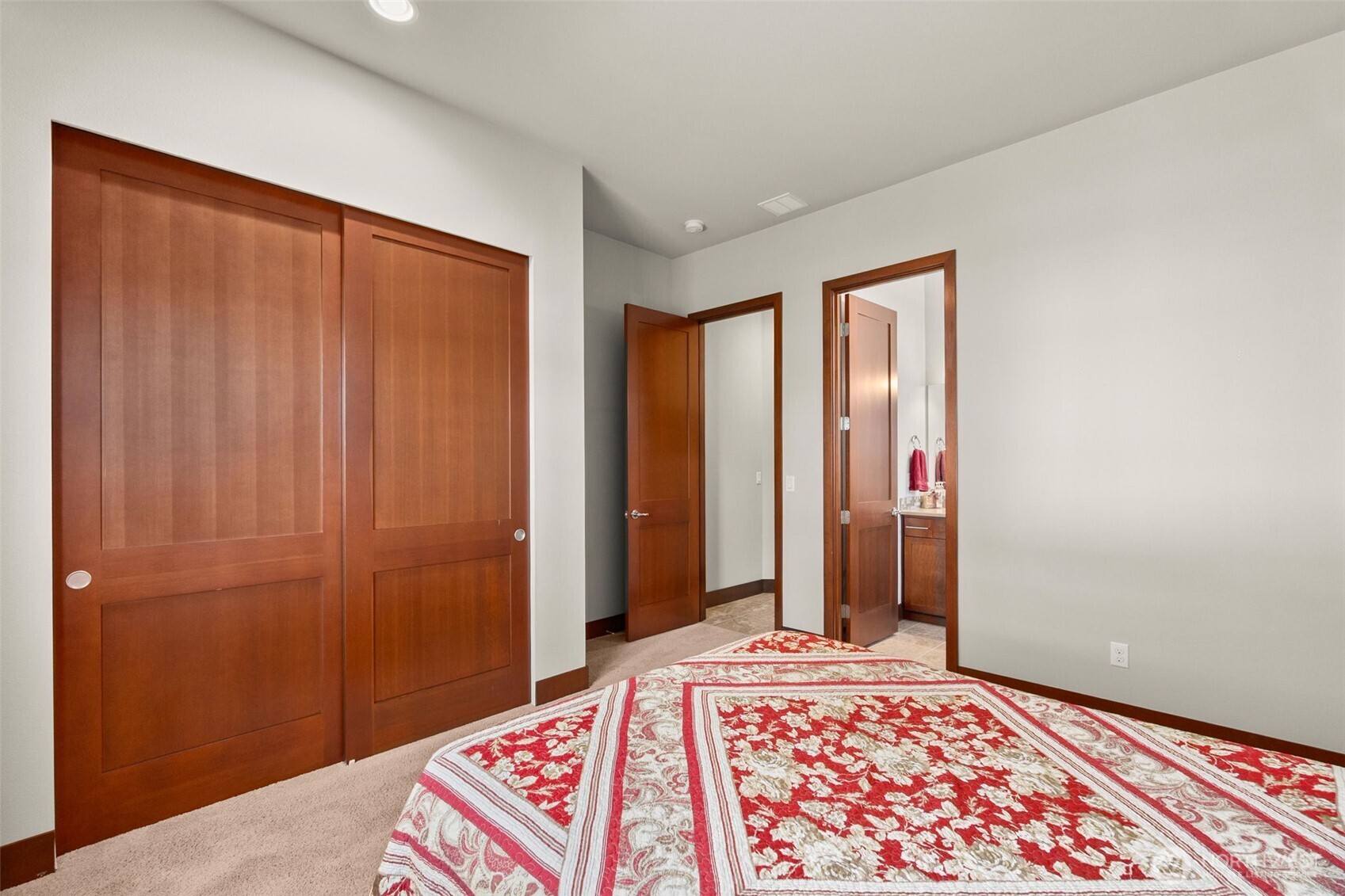 8235 Orcas Loop NE, Olympia, WA 98516