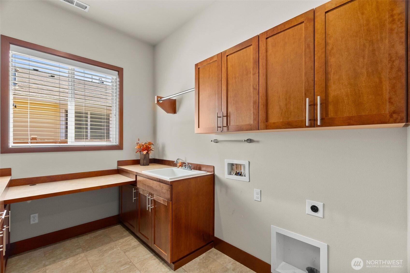 8235 Orcas Loop NE, Olympia, WA 98516