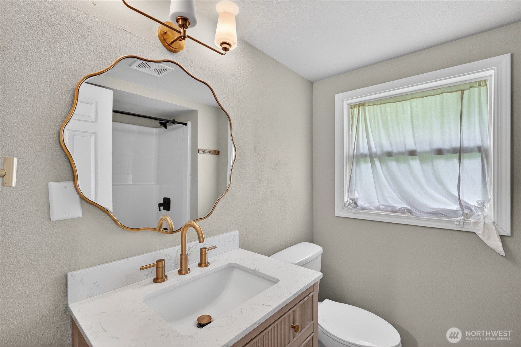 23655 Bulson Road , Mount Vernon, WA 98274