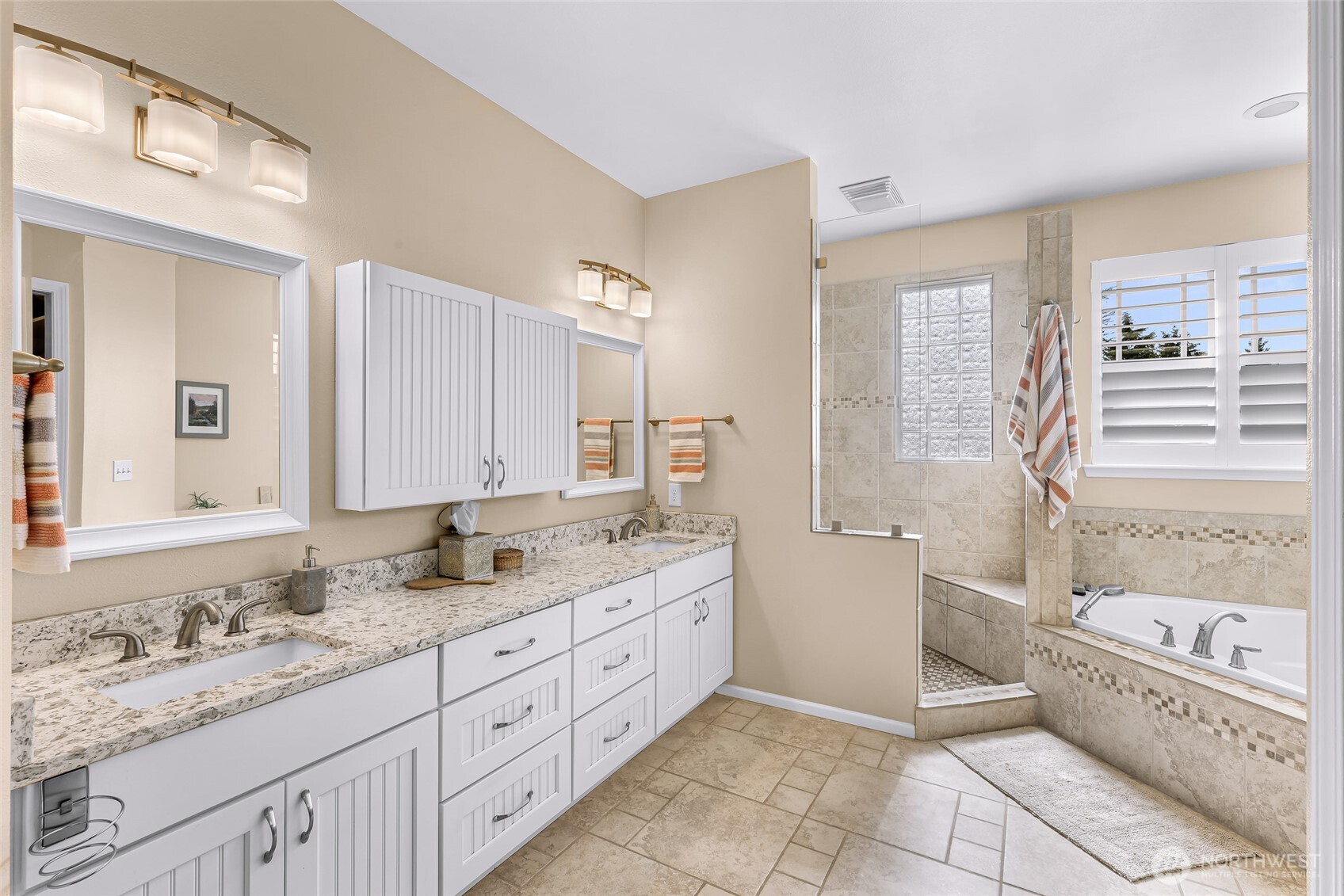 127 E Homestead Boulevard , Lynden, WA 98264