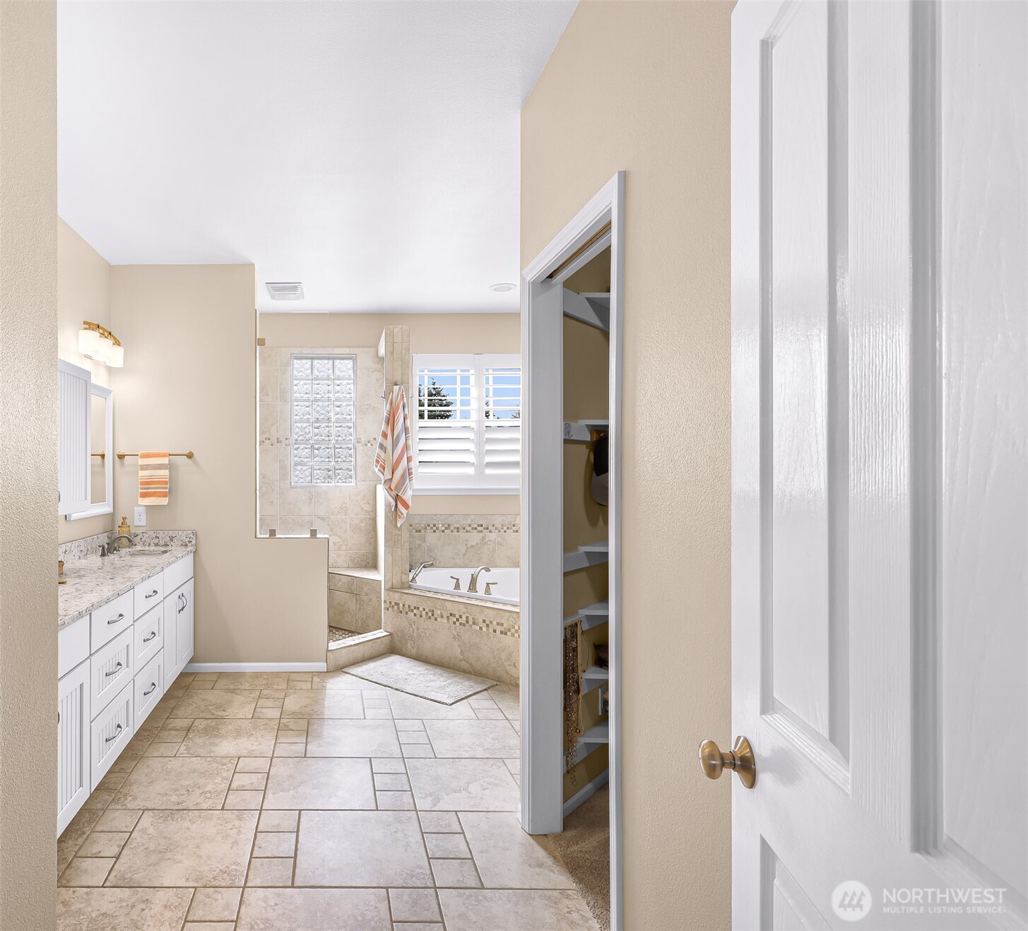 127 E Homestead Boulevard , Lynden, WA 98264