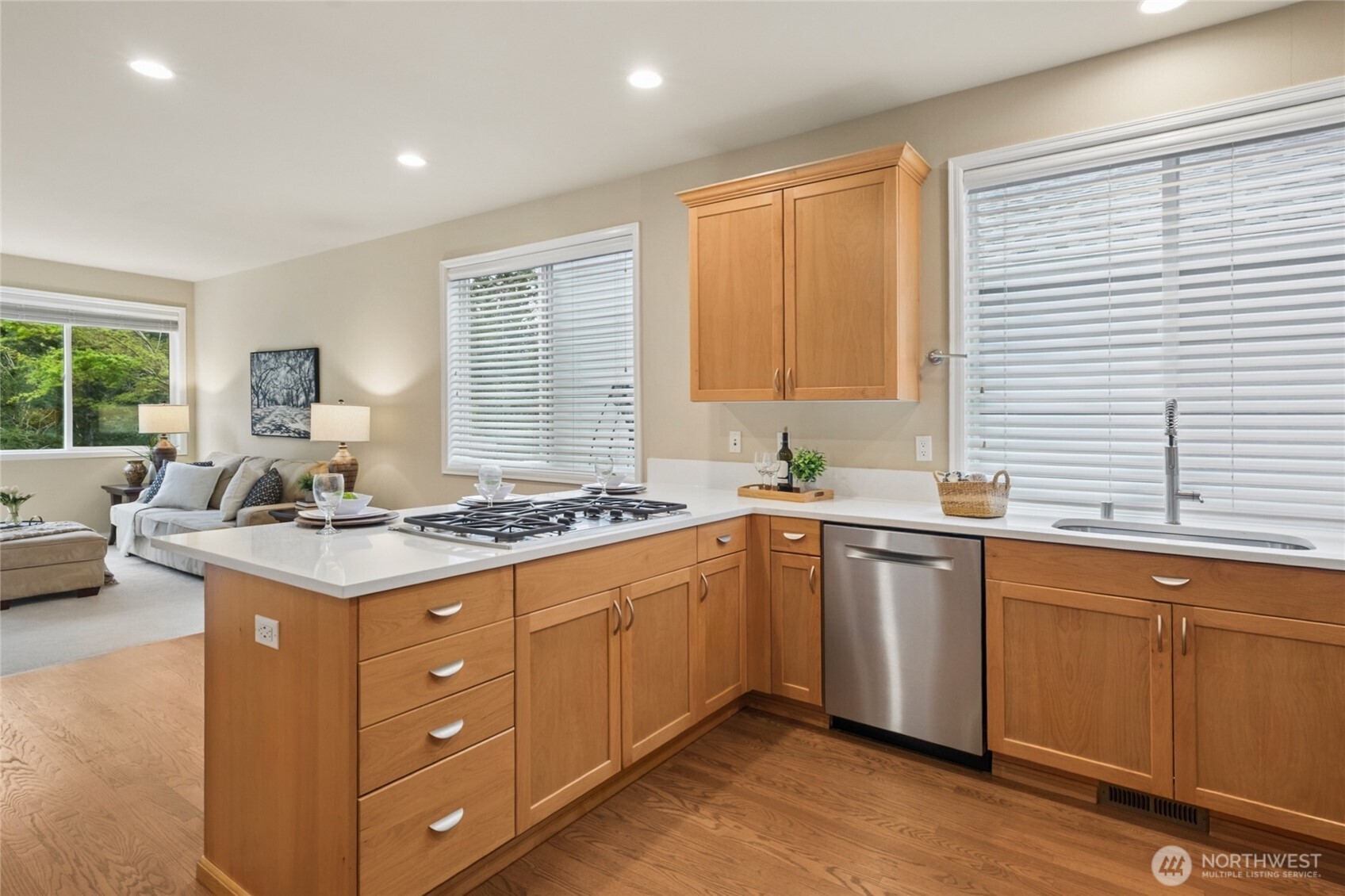 6701 W Crest View Loop SE, Snoqualmie, WA 98065