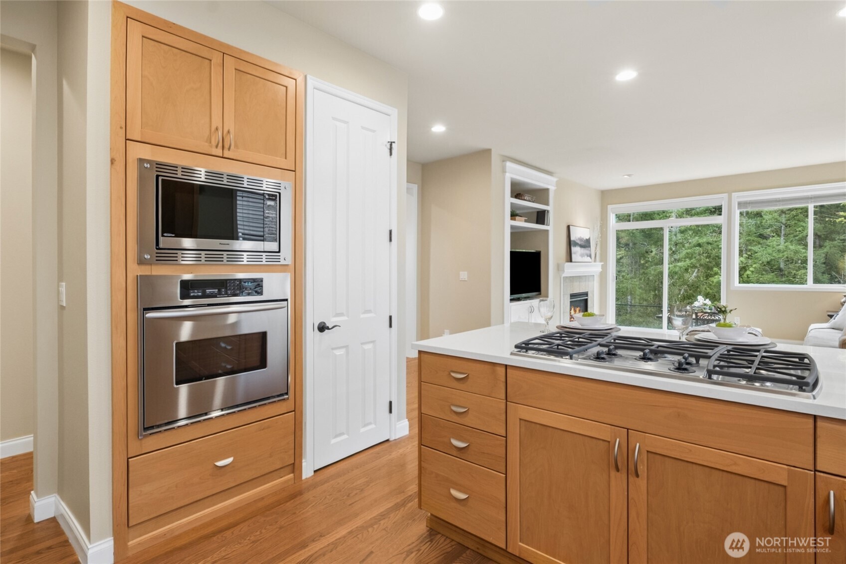 6701 W Crest View Loop SE, Snoqualmie, WA 98065