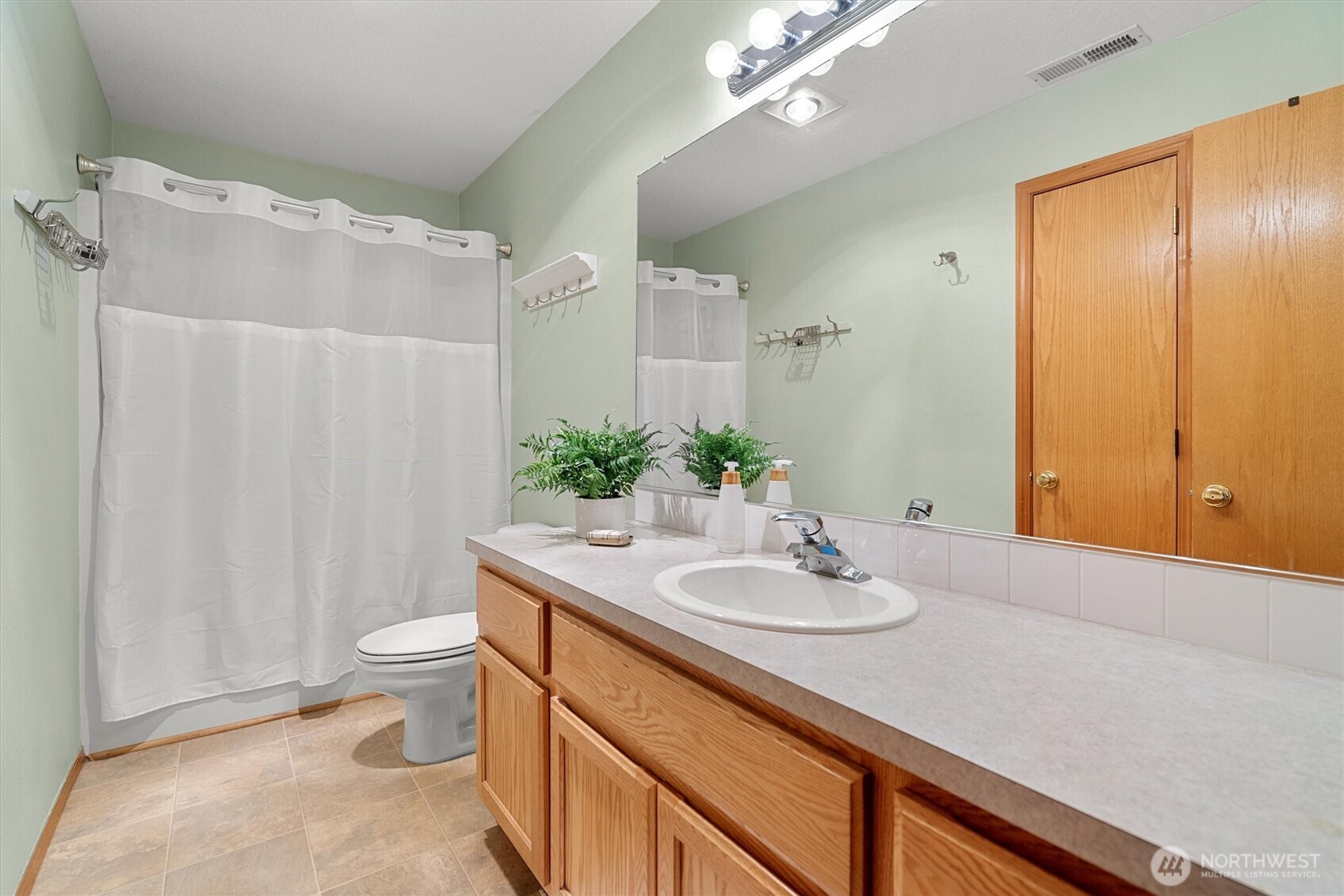 1311 E 16TH Circle , La Center, WA 98629
