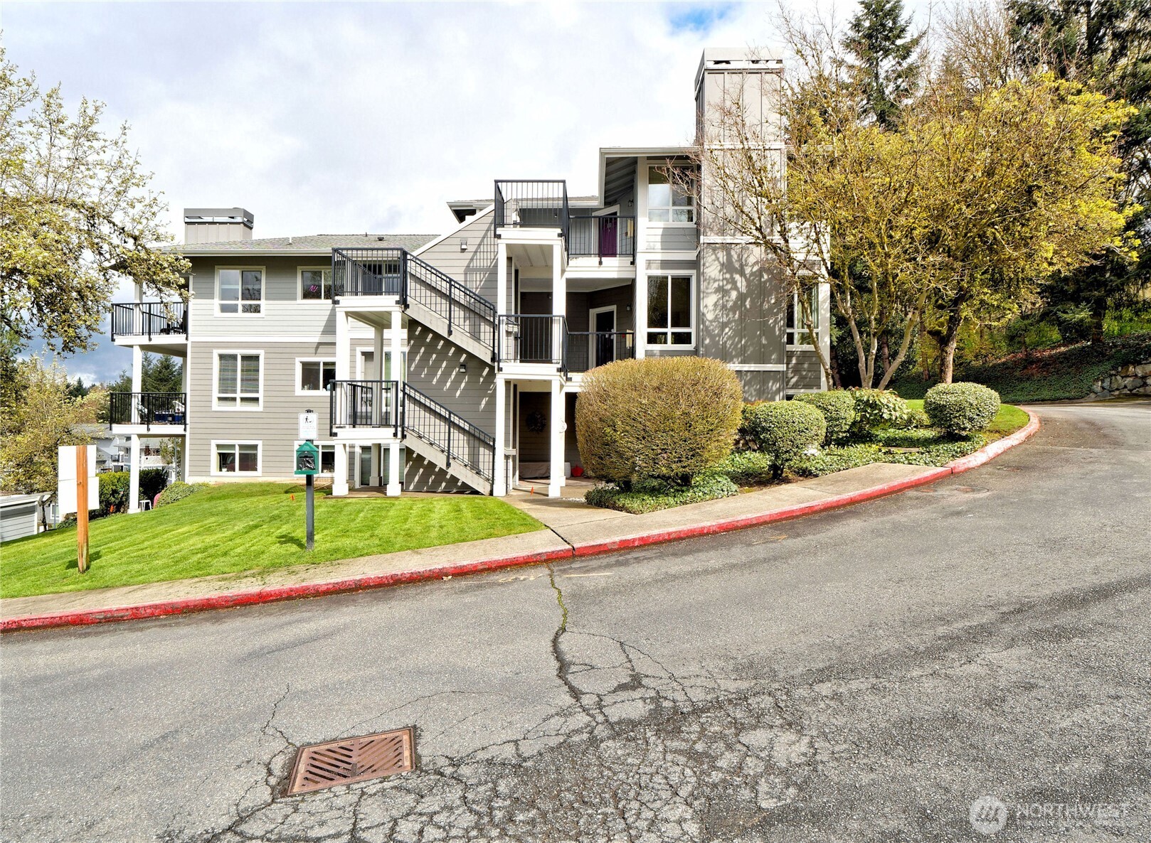 12012 NE 204th Place #C201, Bothell, WA 98011