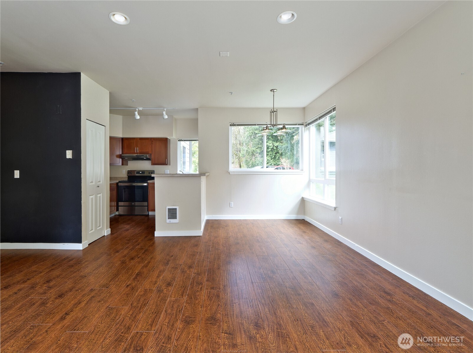 12012 NE 204th Place #C201, Bothell, WA 98011