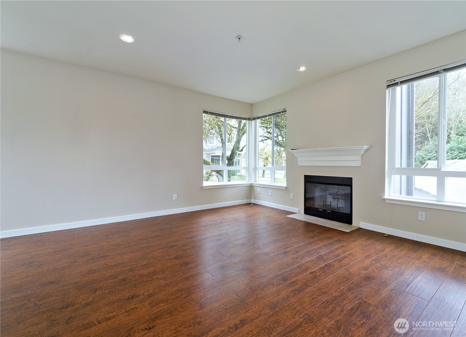 12012 NE 204th Place #C201, Bothell, WA 98011