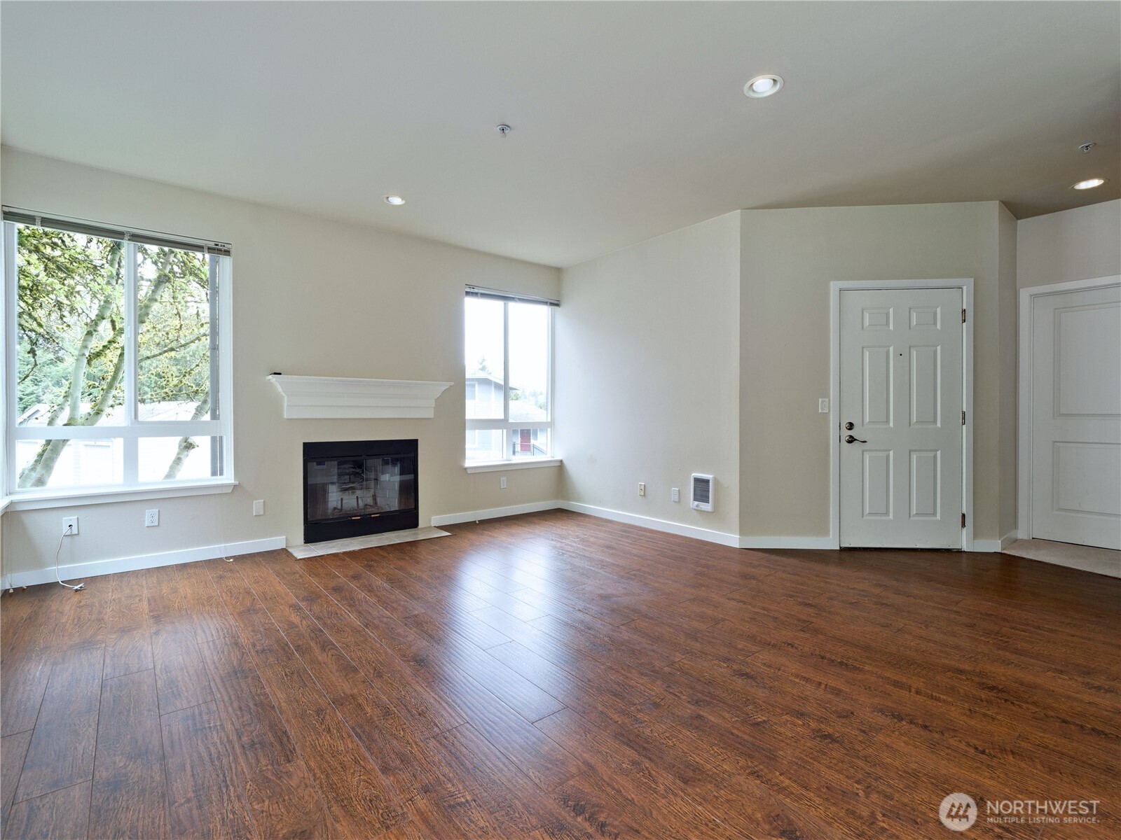 12012 NE 204th Place #C201, Bothell, WA 98011