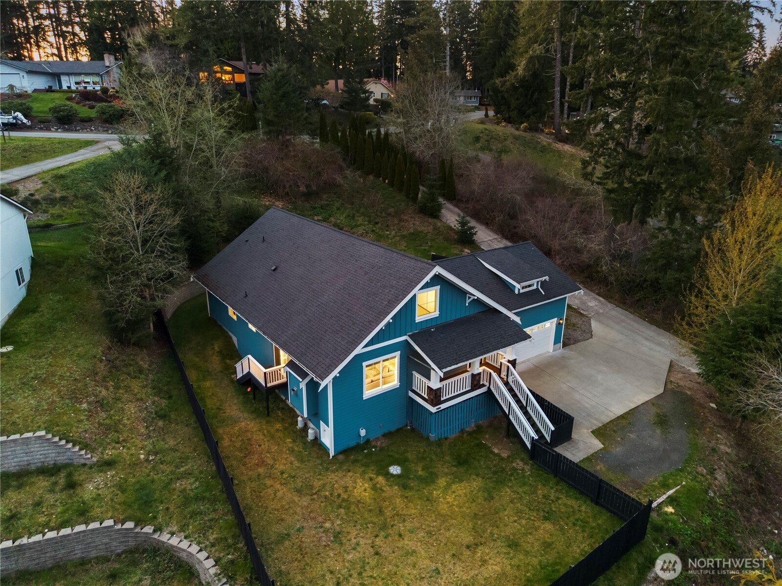 61 E Channel Drive , Allyn, WA 98524