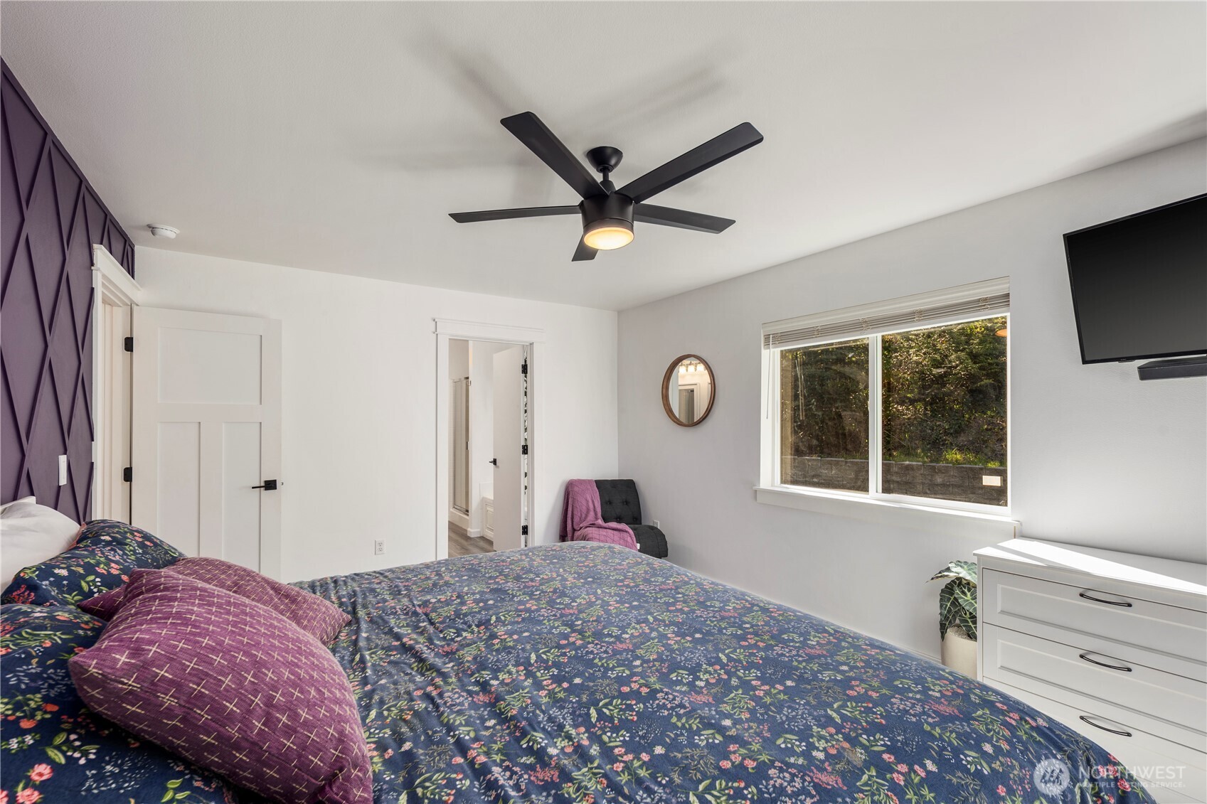 61 E Channel Drive , Allyn, WA 98524