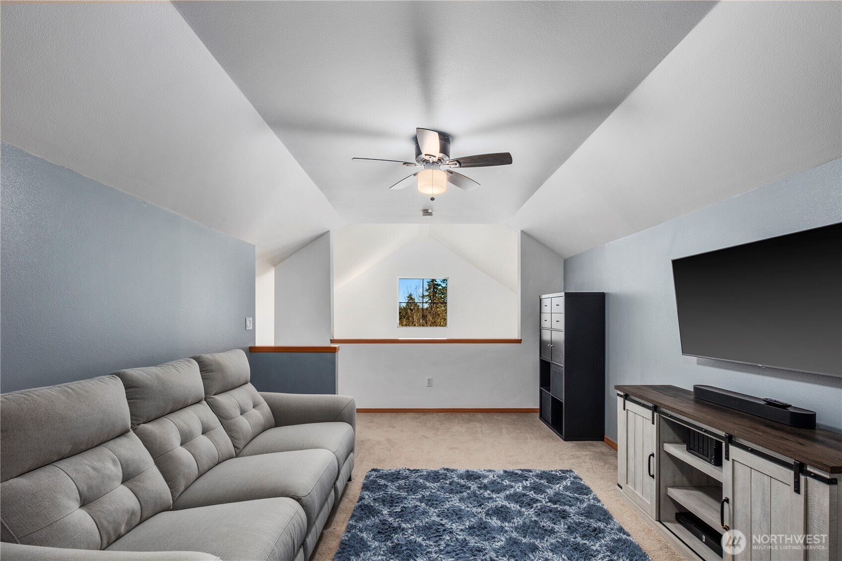 61 E Channel Drive , Allyn, WA 98524