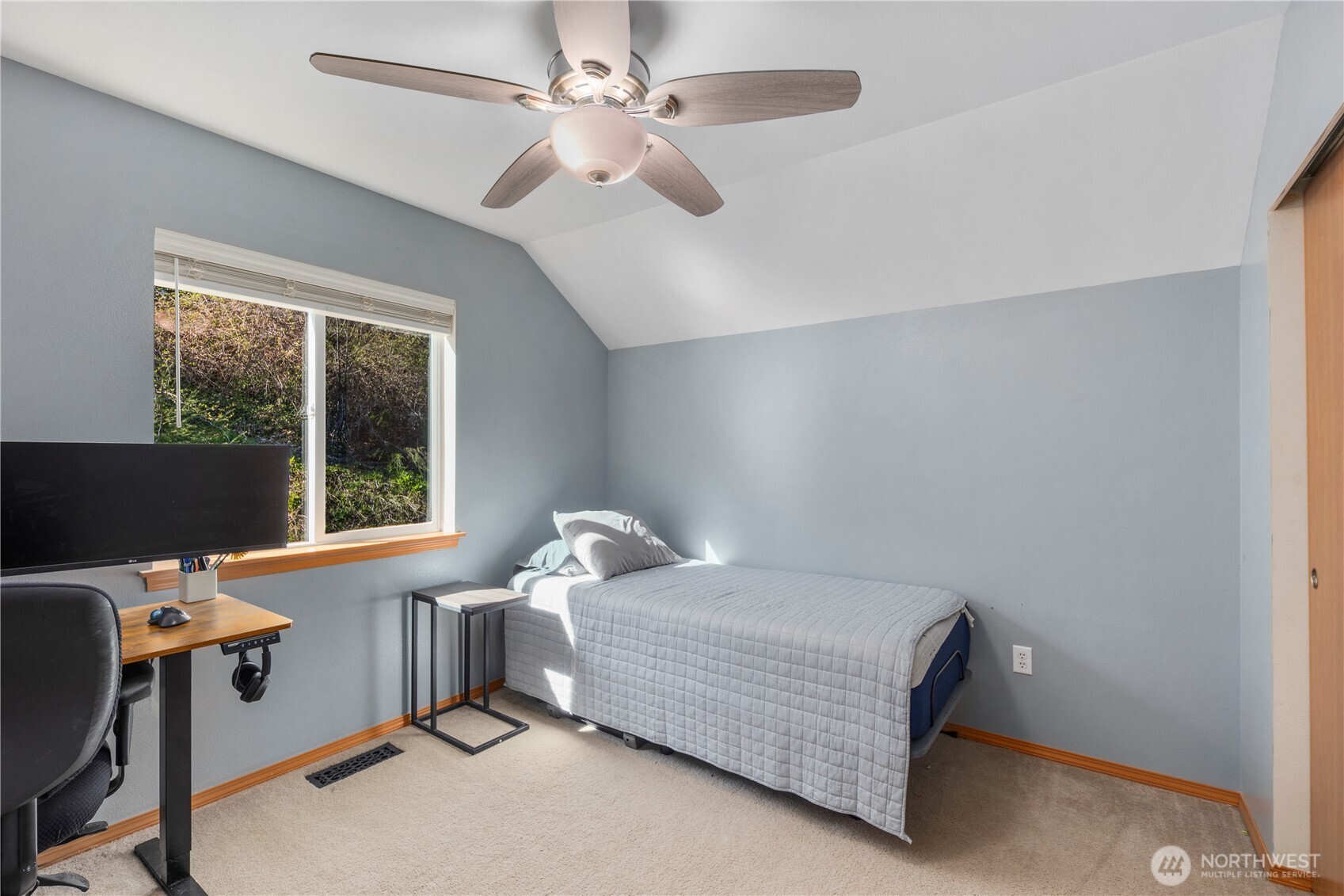 61 E Channel Drive , Allyn, WA 98524