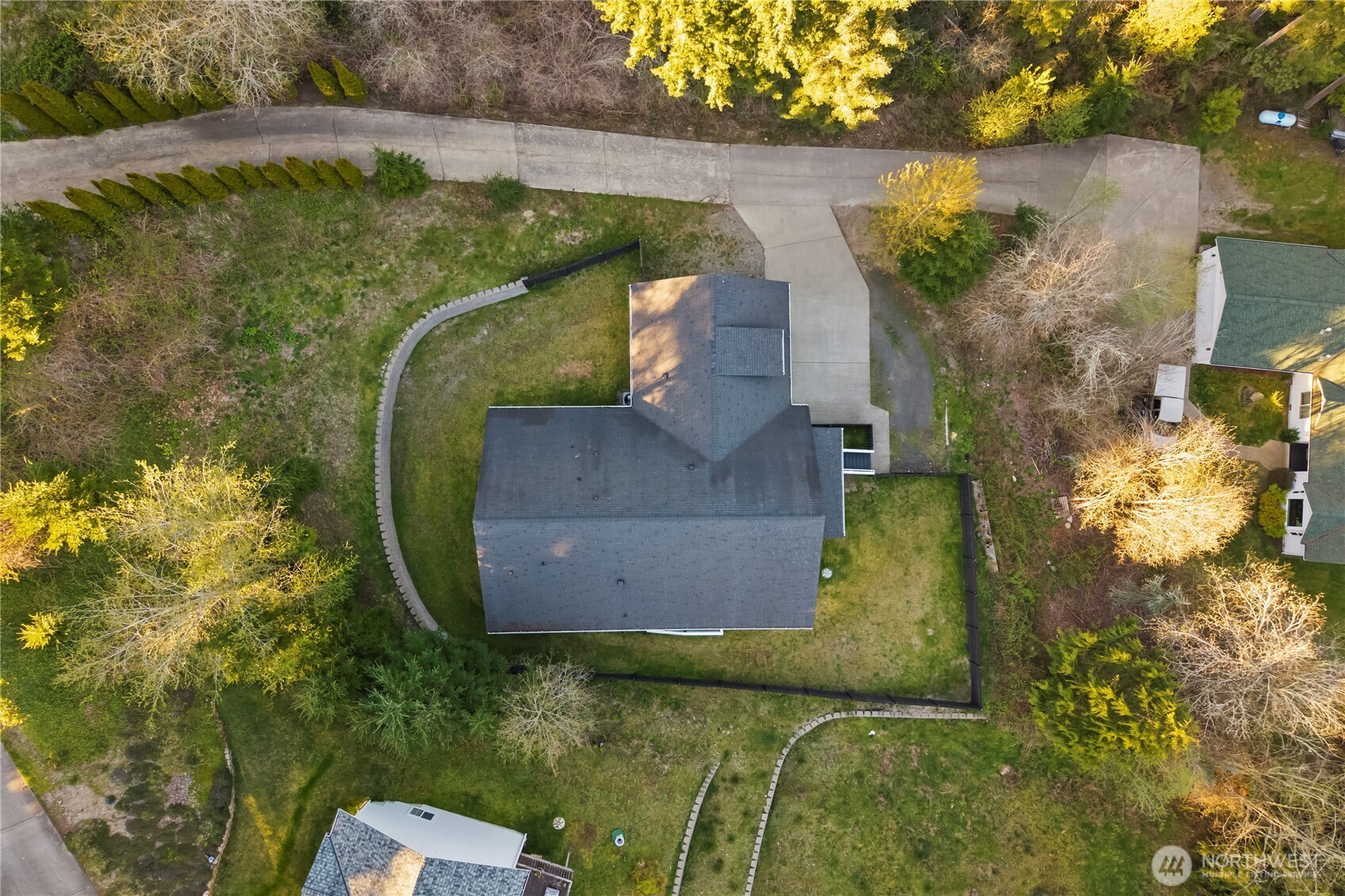 61 E Channel Drive , Allyn, WA 98524