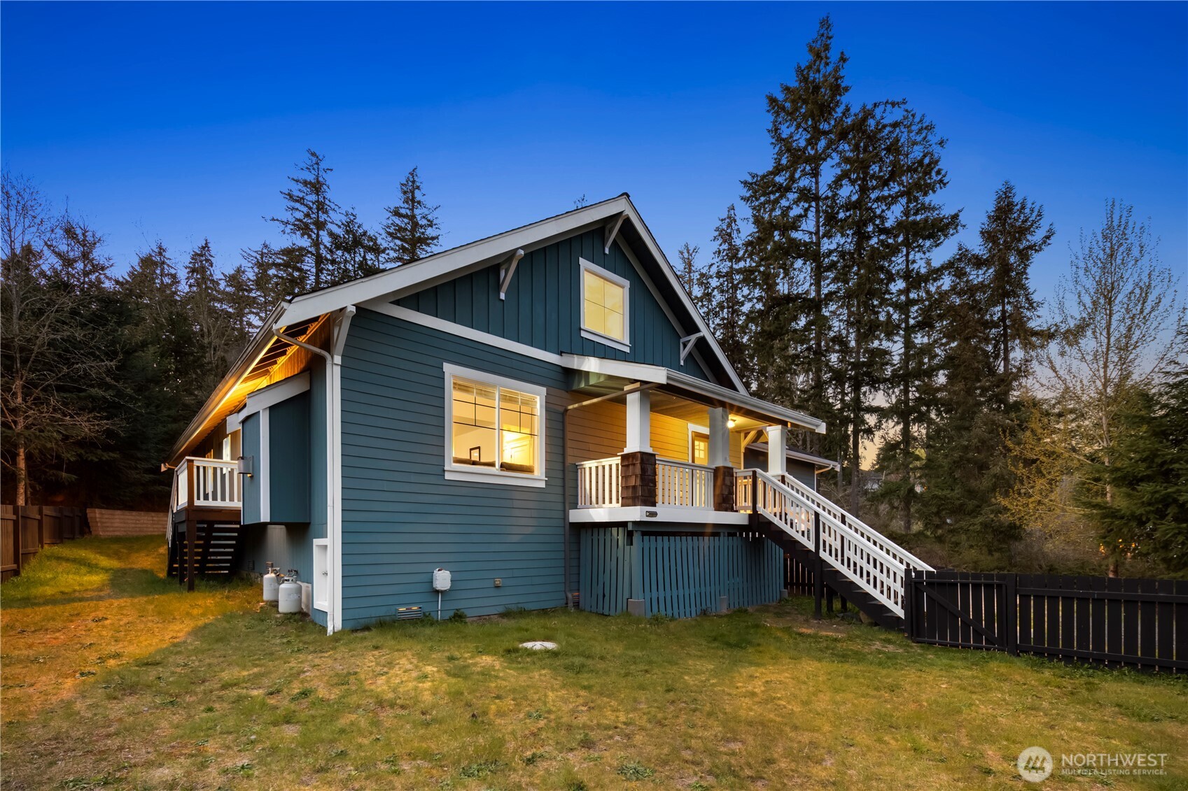 61 E Channel Drive , Allyn, WA 98524