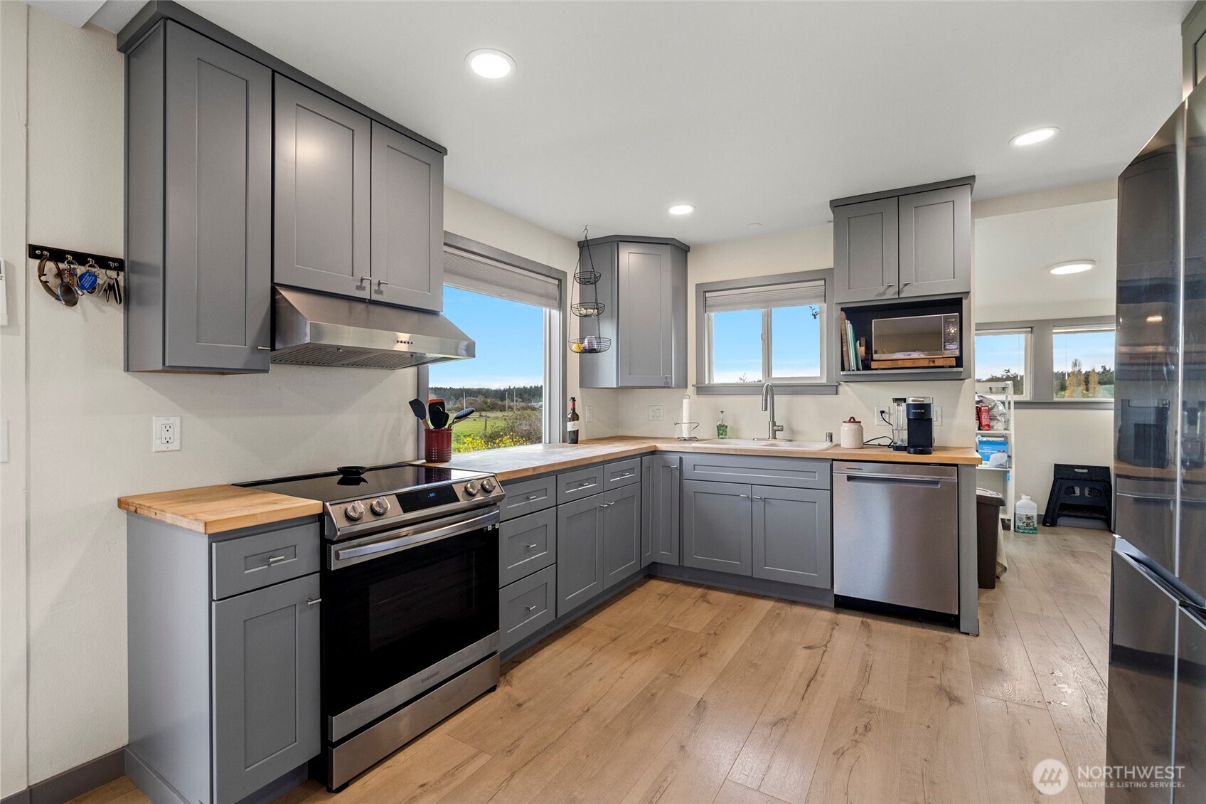 2010 Sweetbriar Lane , Oak Harbor, WA 98277