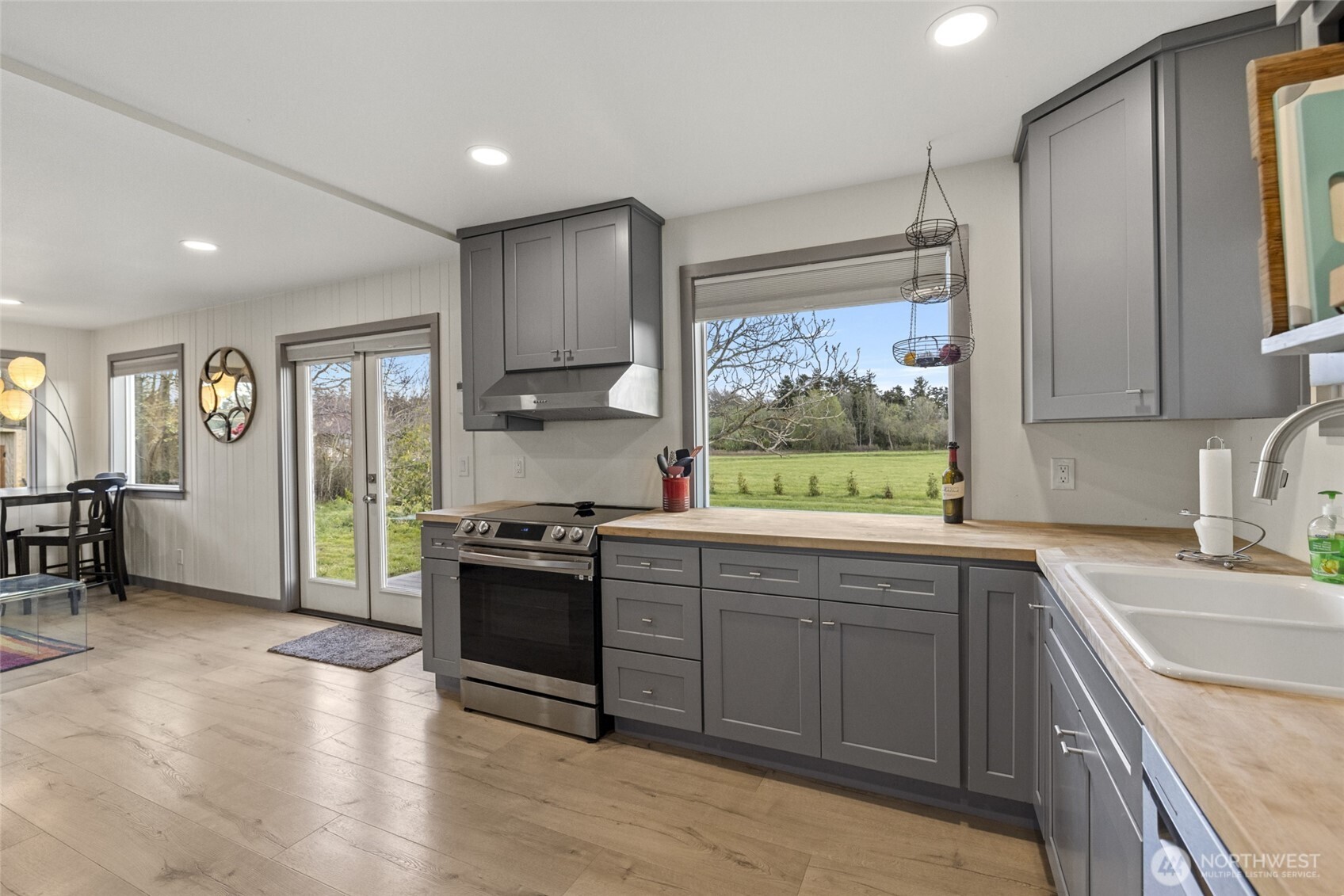 2010 Sweetbriar Lane , Oak Harbor, WA 98277