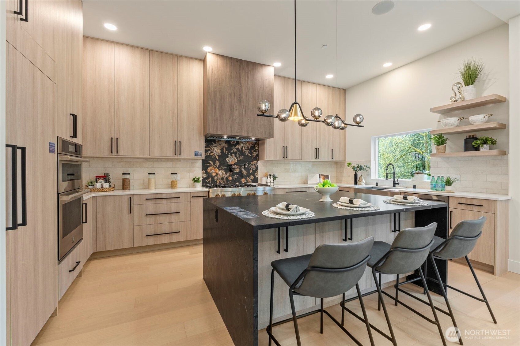 24257 SE 26th Place , Sammamish, WA 98075