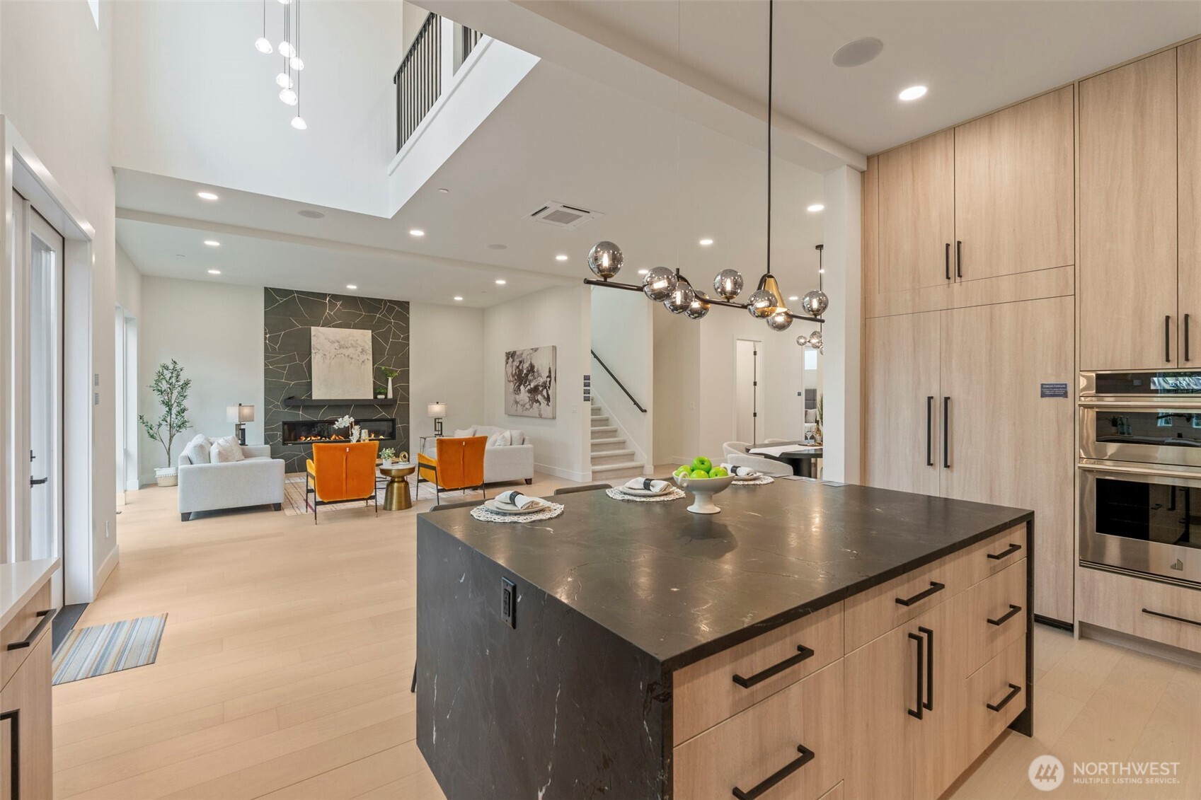 24257 SE 26th Place , Sammamish, WA 98075