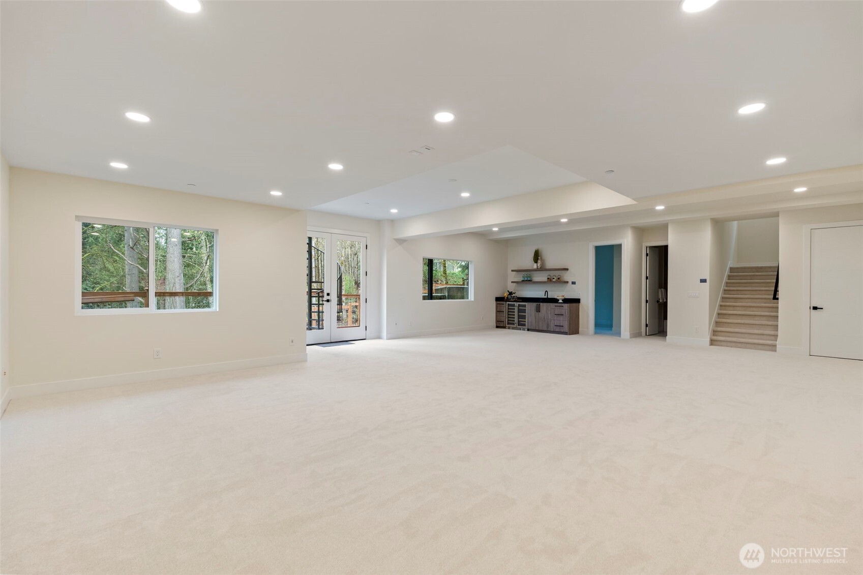 24257 SE 26th Place , Sammamish, WA 98075