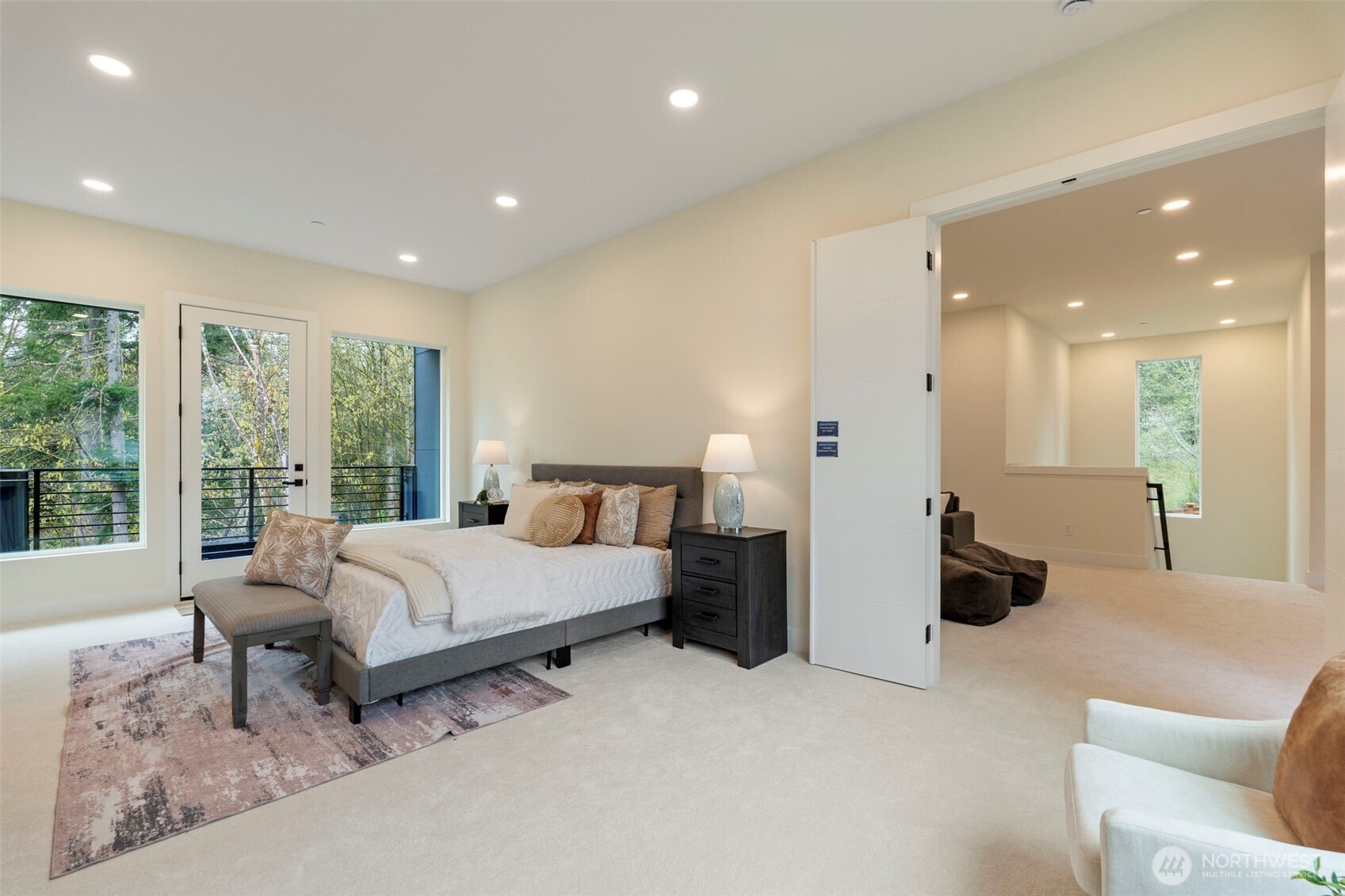 24257 SE 26th Place , Sammamish, WA 98075