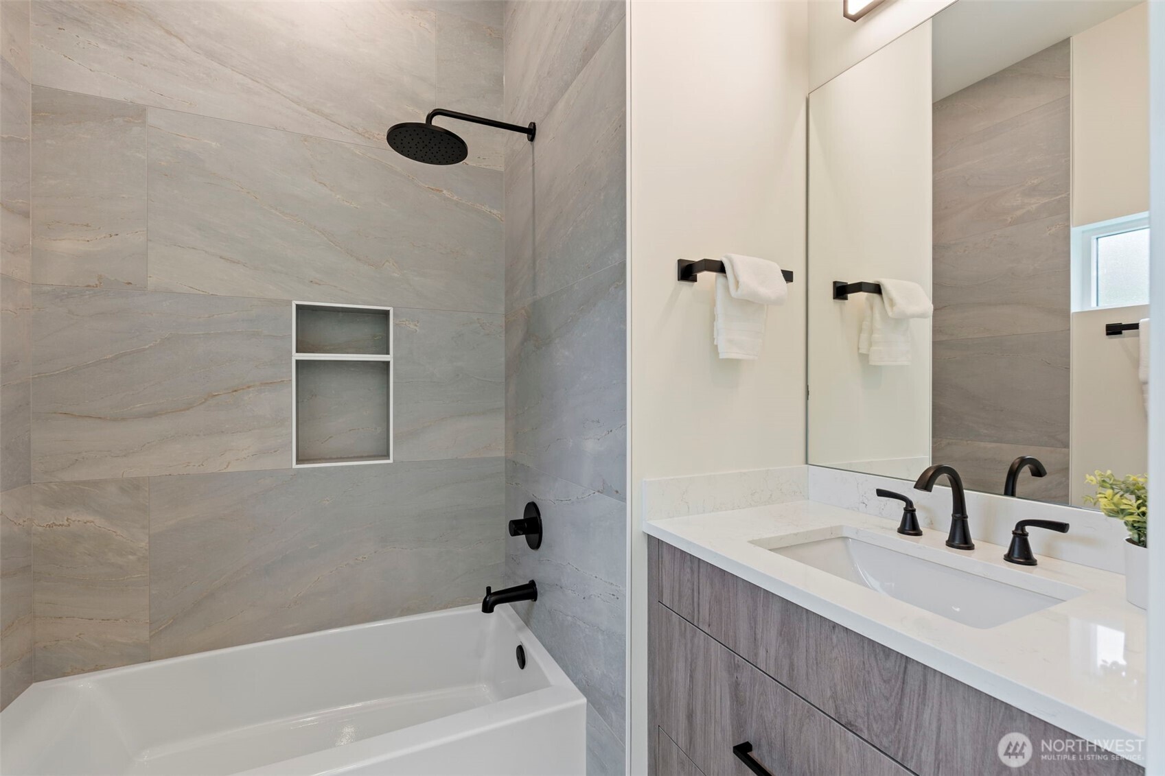 24257 SE 26th Place , Sammamish, WA 98075