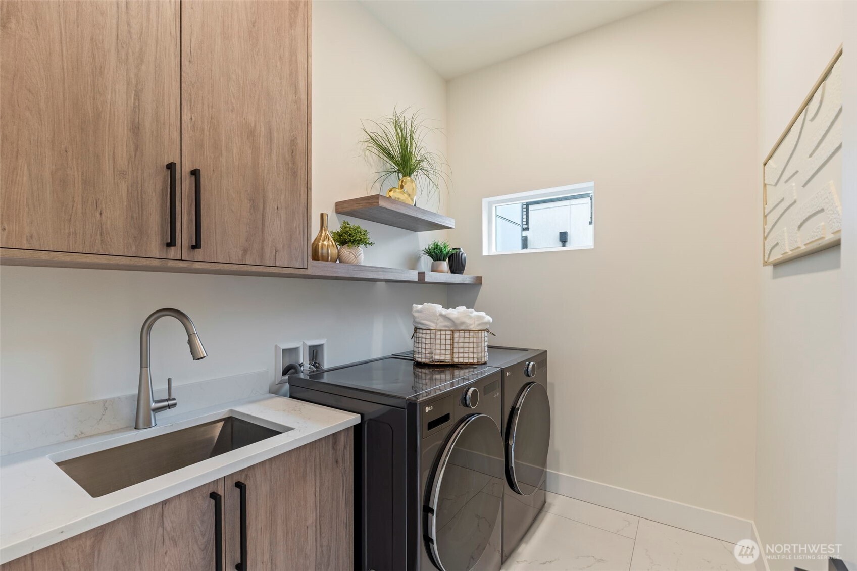 24257 SE 26th Place , Sammamish, WA 98075