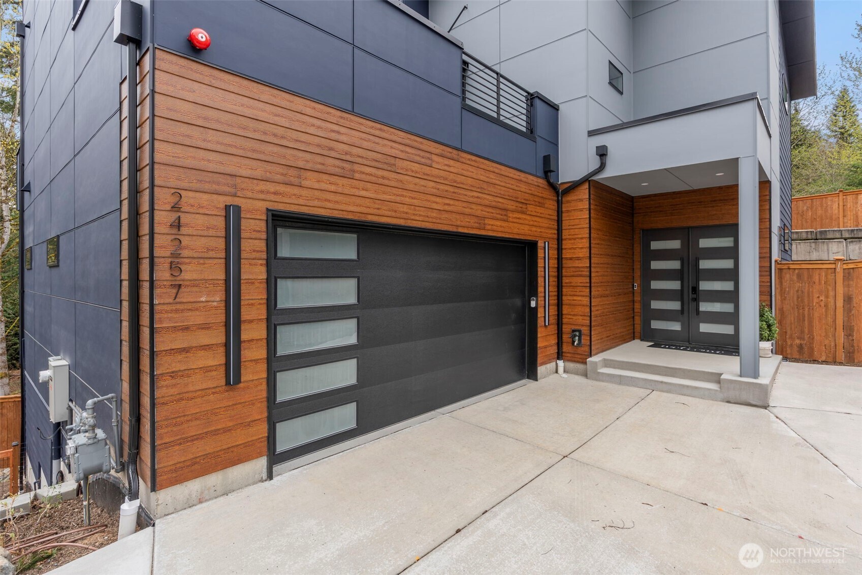 24257 SE 26th Place , Sammamish, WA 98075