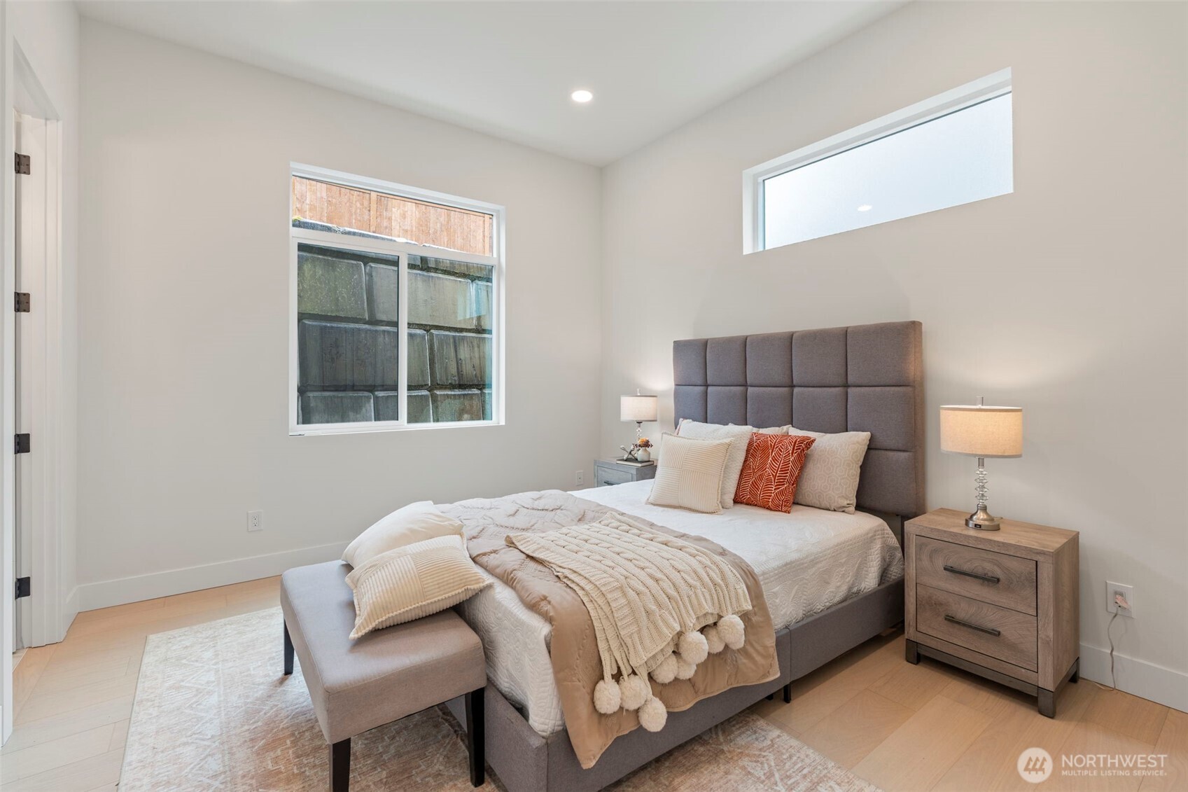 24257 SE 26th Place , Sammamish, WA 98075