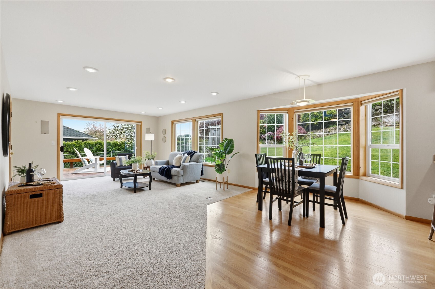 17851 9th Avenue NE, Poulsbo, WA 98370