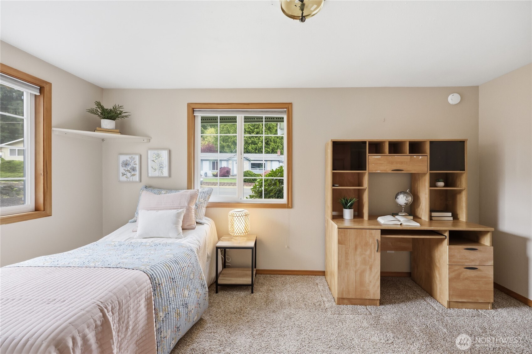 17851 9th Avenue NE, Poulsbo, WA 98370