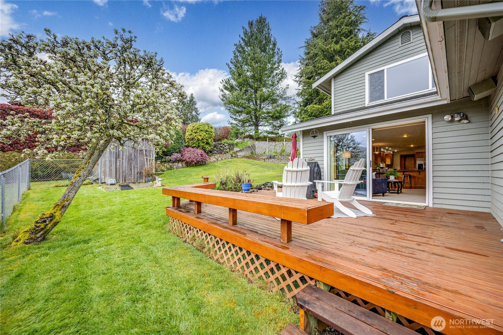 17851 9th Avenue NE, Poulsbo, WA 98370