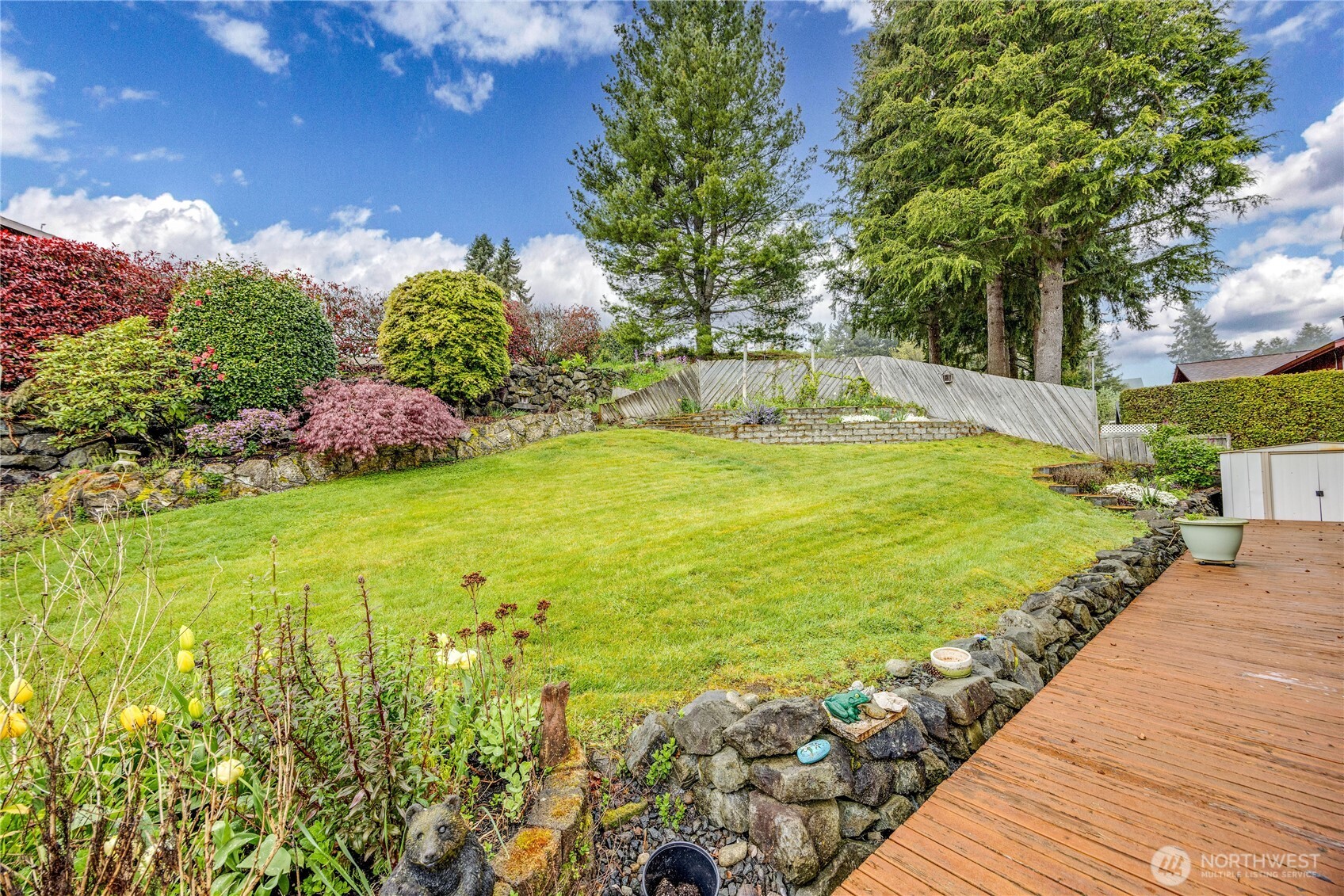 17851 9th Avenue NE, Poulsbo, WA 98370