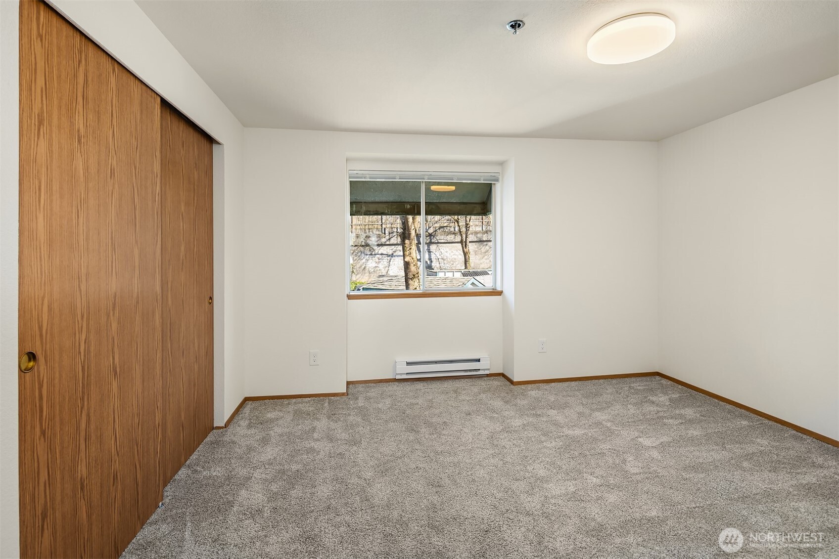 28602 16th Avenue S #301, Federal Way, WA 98003-6116