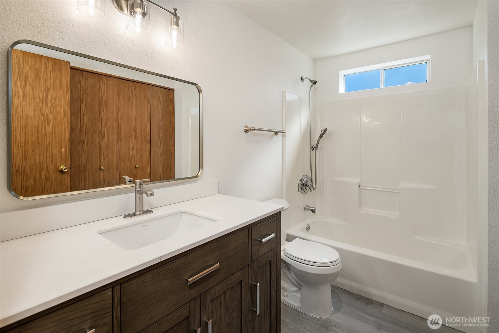 28602 16th Avenue S #301, Federal Way, WA 98003-6116