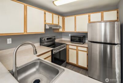 28602 16th Avenue S #301, Federal Way, WA 98003-6116 - Photo 5