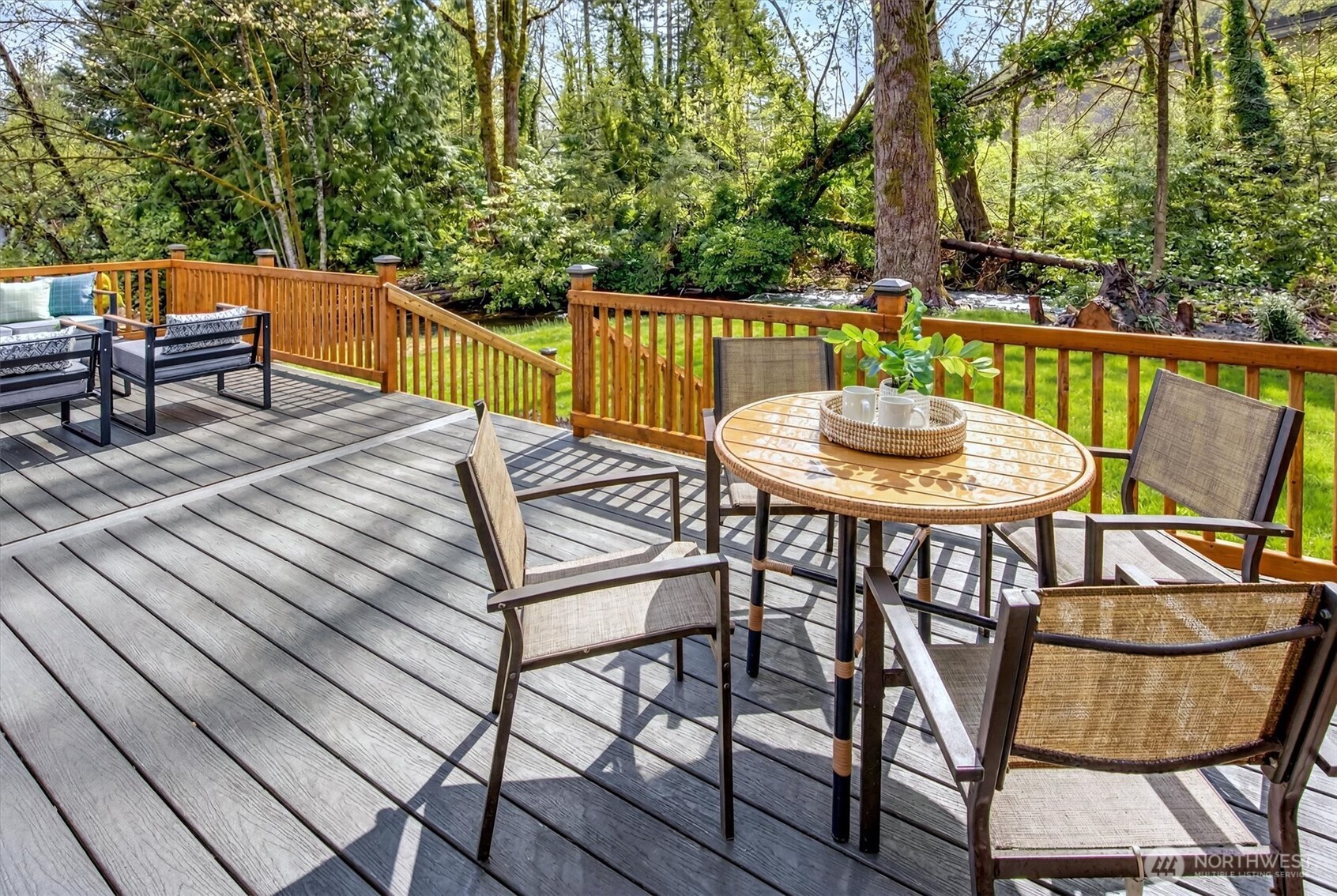 560 NE Alder Street , Issaquah, WA 98027