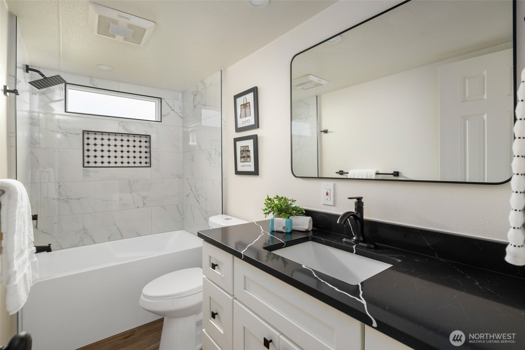 2192 Nautilus Road , Freeland, WA 98249